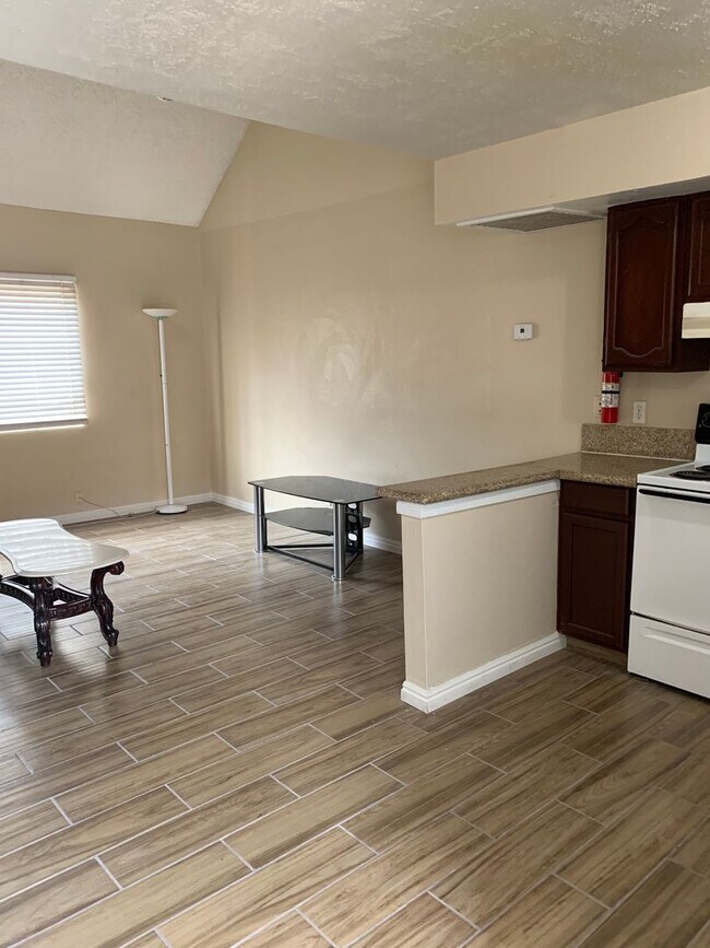 Building Photo - 5148 Greene Ln