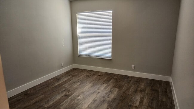 Building Photo - 8783 SE Hobe Ridge Ave