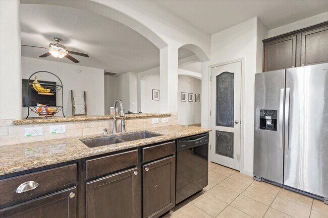 Building Photo - 285 Country Crossing Cir