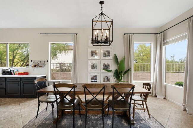 Building Photo - 5404 E Lonesome Trail