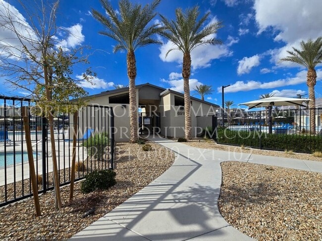 Building Photo - Gated~ 3 Bedroom ~ 2 Bath Townhome w/2 Car Garage~MUST SEE!