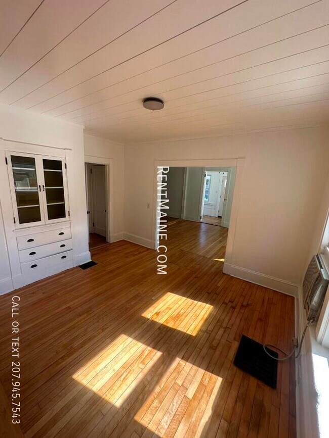 Building Photo - 178 Pearl St