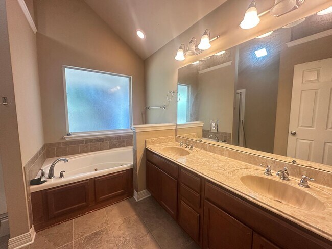 Building Photo - RIVERBROOKE-GATED COMMUNITY NEAR LSUS COLLEGE