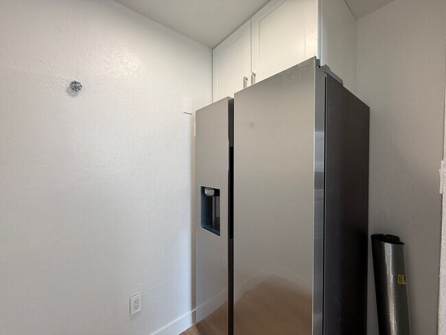 Building Photo - Lancaster 3 Bedroom + 2 Bathroom