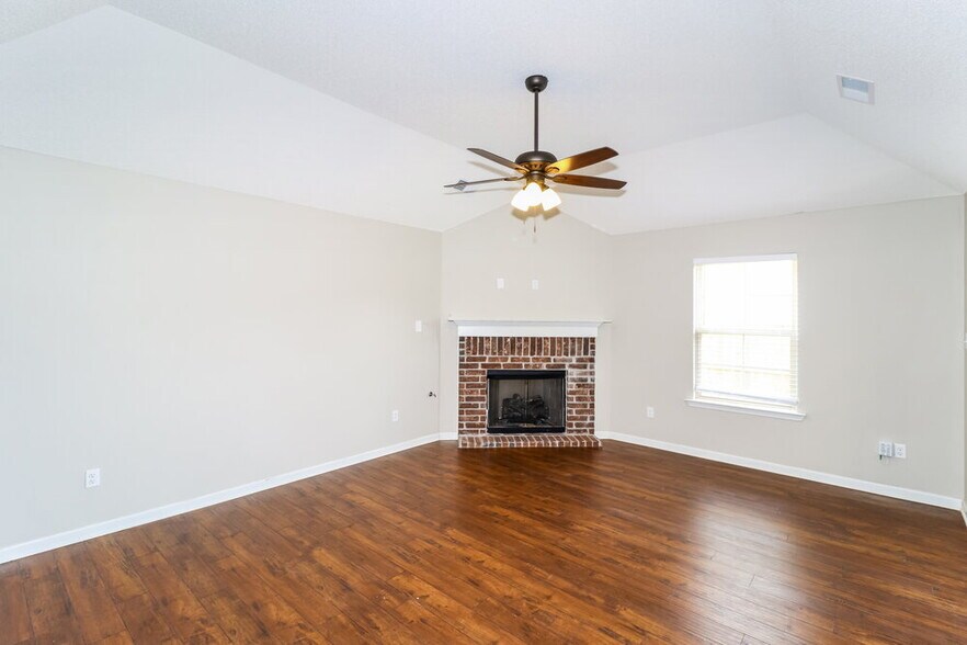 Building Photo - 1075 Carib Loop W