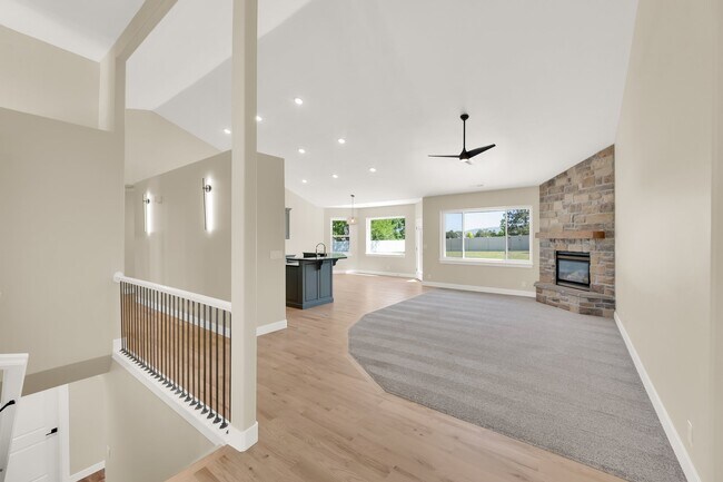 Building Photo - 4333 Park Hollow Ln