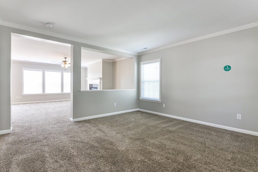 Building Photo - 4028 Oatgrass Ln