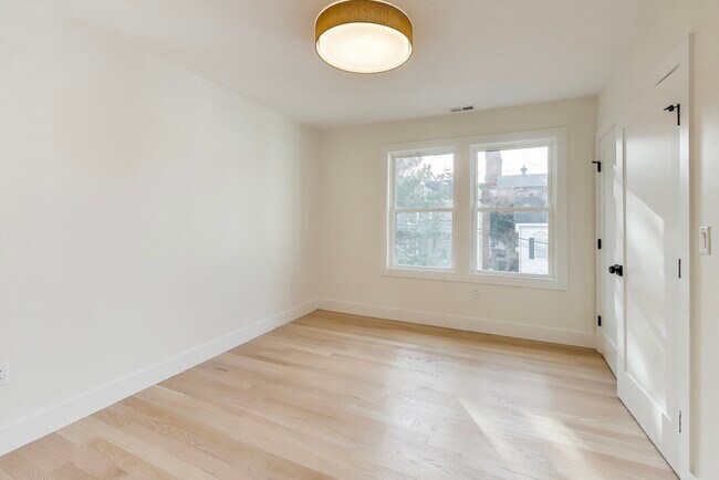 Building Photo - 2195 Dorchester Ave