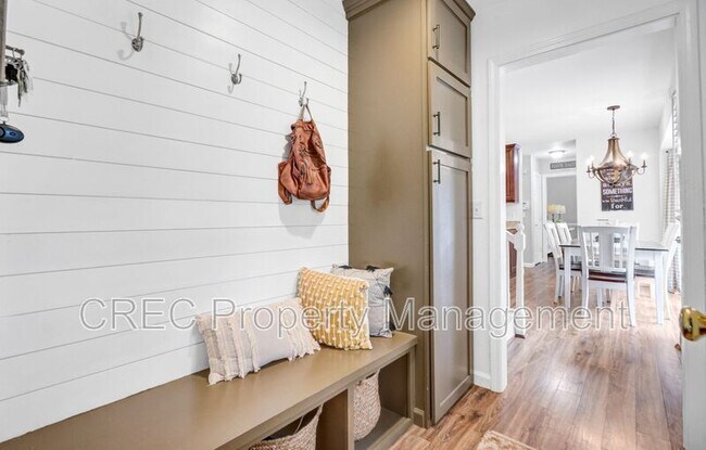 Building Photo - 109 Fort St