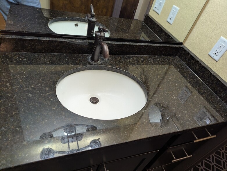 Building Photo - 222 Jay St