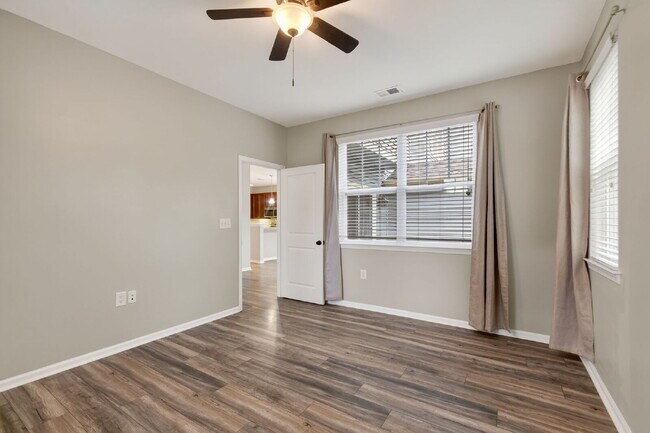 Building Photo - Beautiful Crofton at Spence Crossing Townhome/Condo | 3 BR | 2.5 BA | 1,867 Sq. Ft.