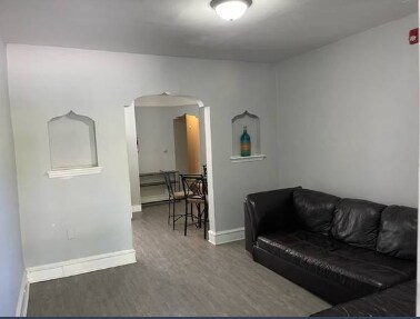 Building Photo - 3864 W Girard Ave