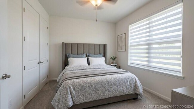 Building Photo - 16483 Helix Ct