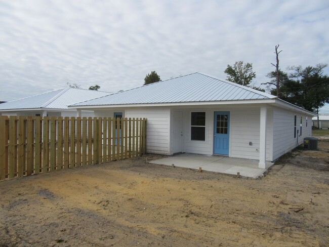 Building Photo - 1132 Mulberry Ave