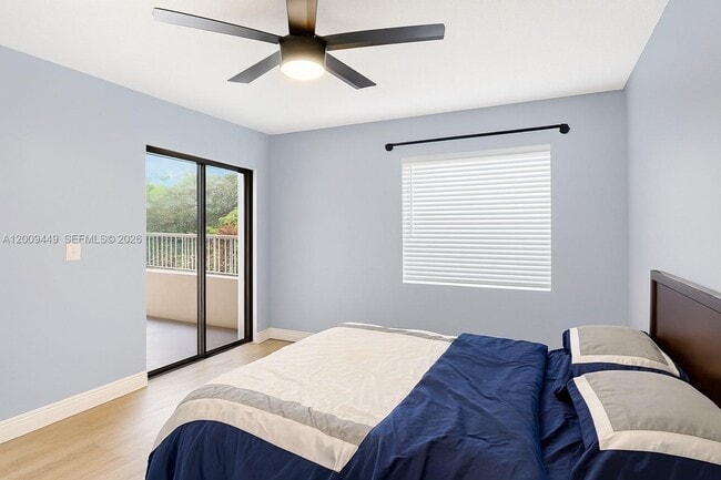 Building Photo - 9999 Summerbreeze Dr