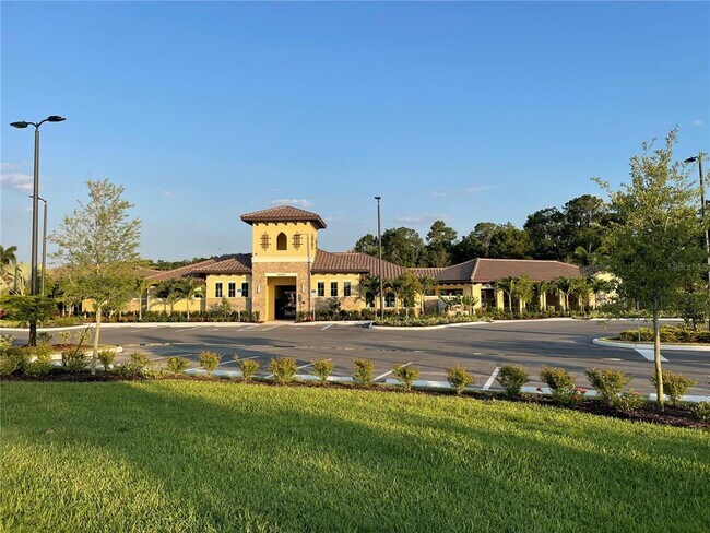 Building Photo - 5105 Sultana Cv