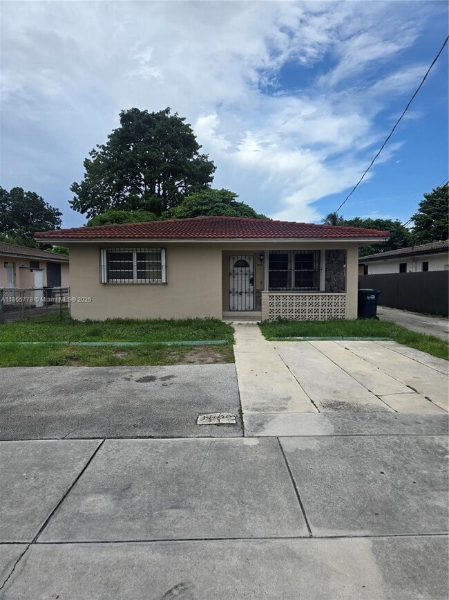 Building Photo - 8857 SW 27th St