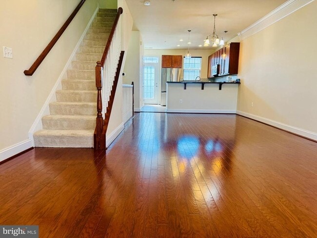 Building Photo - 5715 Rosanna Pl