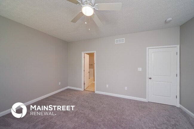 Building Photo - 9135 River Trail Dr