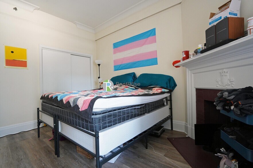 Building Photo - 62 Boylston St