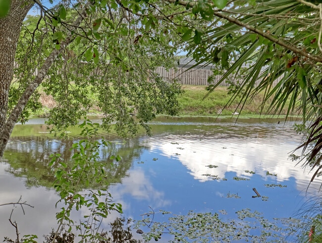 Building Photo - 9596 Richmond Cir