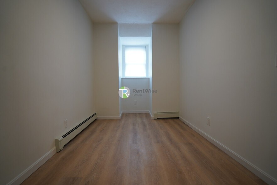 Building Photo - 521 Massachusetts Ave