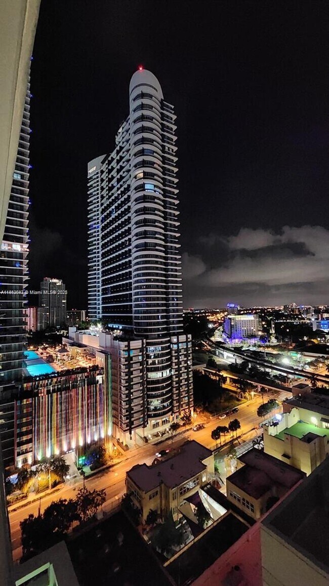 Building Photo - 1250 S Miami Ave