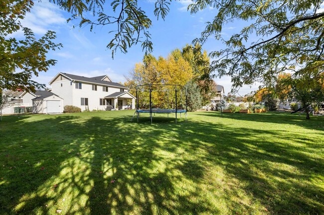 Building Photo - Spacious 5-Bedroom Home (plus bonus room) on ½ Acre in Bridgetower – Rare Meridian Rental!