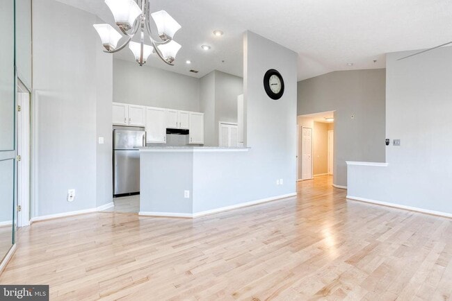 Building Photo - 3021 Hunting Ridge Dr