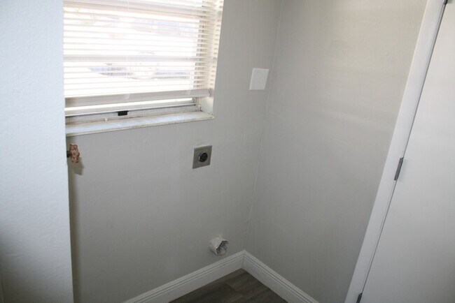 Building Photo - 3526 Glenburn Ct