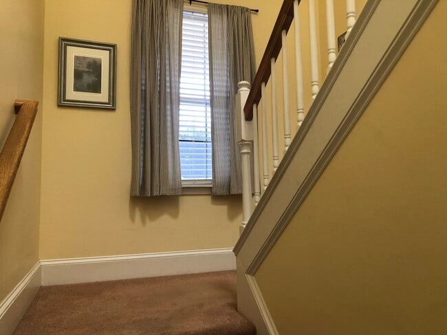 Building Photo - 4430 Lady Banks Ln