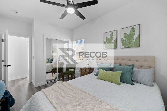 Building Photo - 1638 Elm Ave