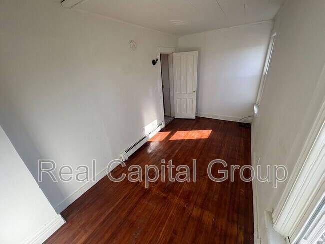 Building Photo - 1210 1st Ave