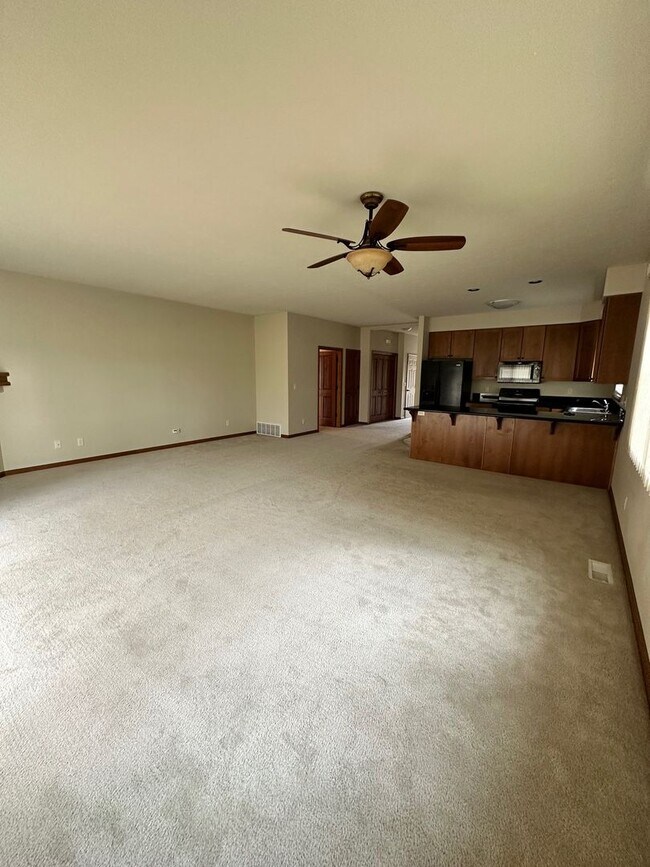 Building Photo - MIE451