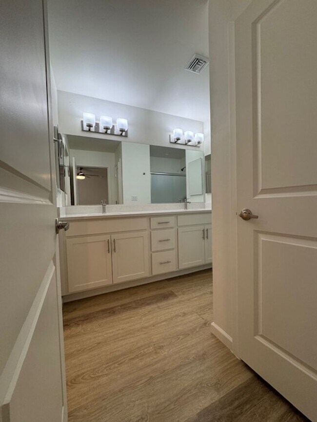 Building Photo - East- NEW BUILD 3 Bedroom rental homes!