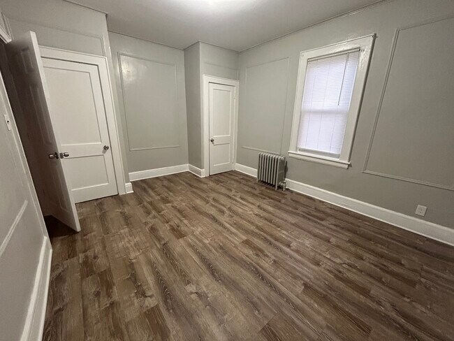 Building Photo - 100-102 Grand Ave