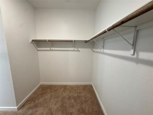 Building Photo - 112 Corn Ln