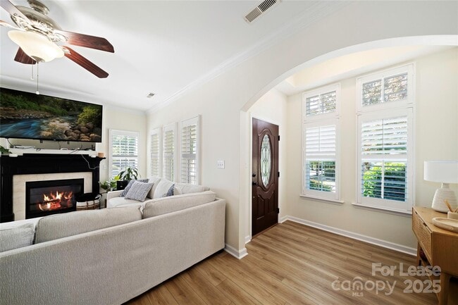 Building Photo - 10606 Trolley Run Dr