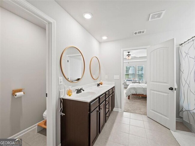 Building Photo - 4934 Hillstone Dr