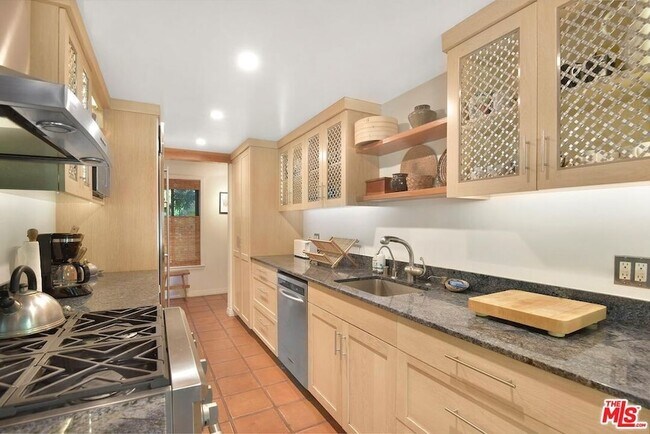Building Photo - 1441 Bonnell Dr