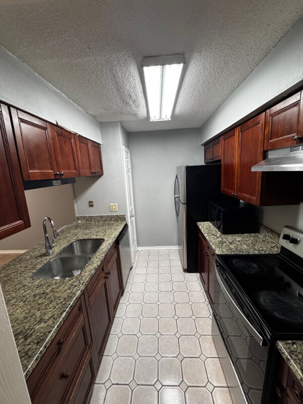 Building Photo - 2707 Mt Laurel Dr