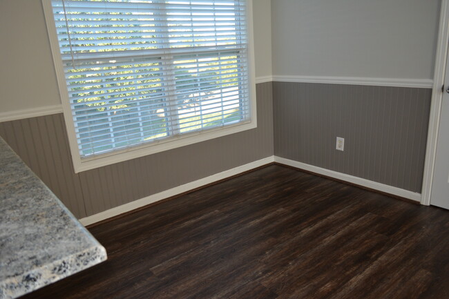 Building Photo - 3012 Nancy Dr