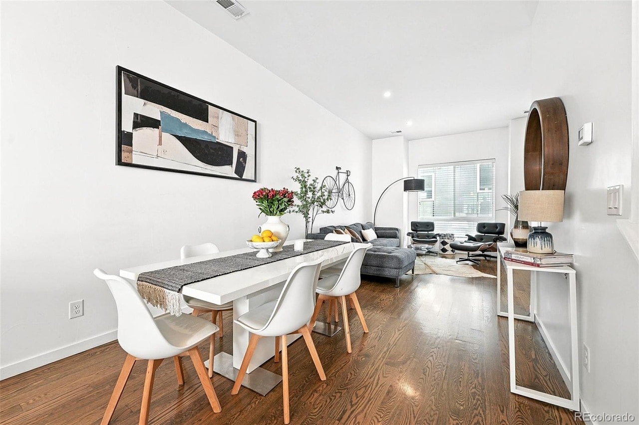 Building Photo - 3071 W 16th Ave