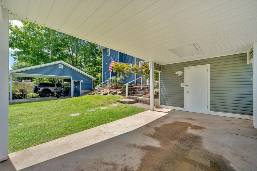 Building Photo - 7540 Chatham Cir