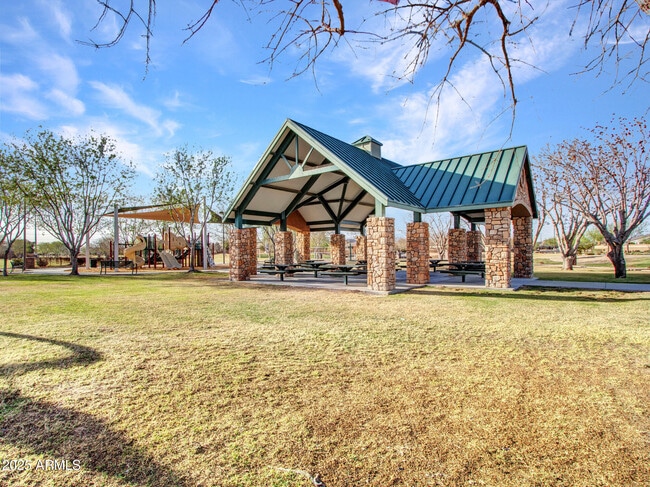 Building Photo - 18556 W Vogel Ave