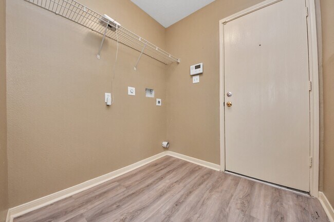 Building Photo - 4006 Wimberley Hollow Ln