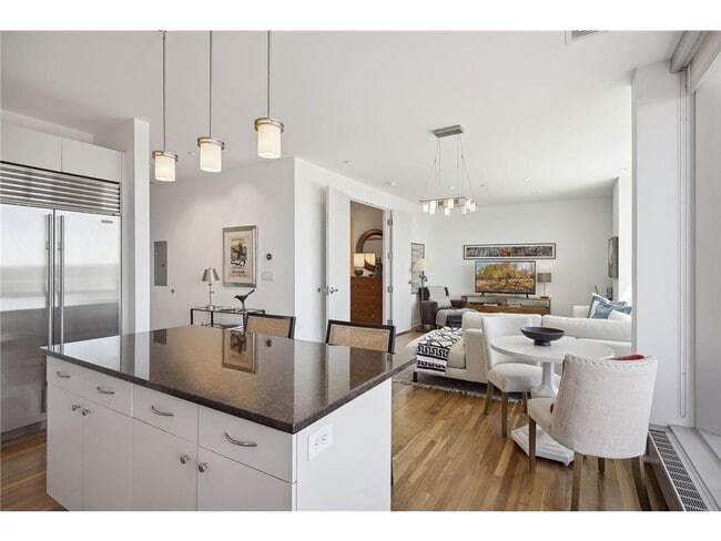 Building Photo - 3209 Galleria