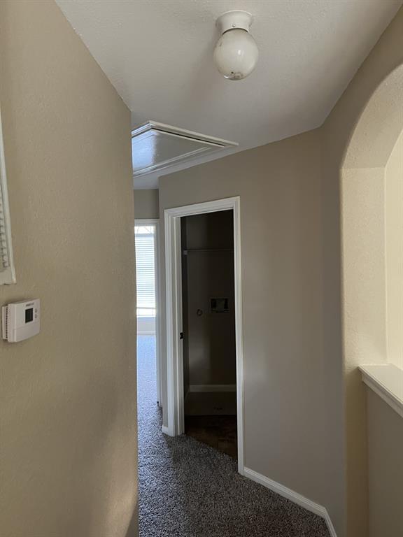 Building Photo - 374 Lake View Dr