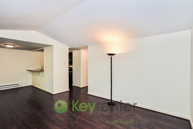 Building Photo - Live Easy in This Stylish 2-Bedroom with I...