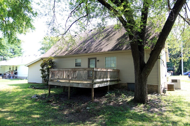 Building Photo - 1107 Falling Tree Ct